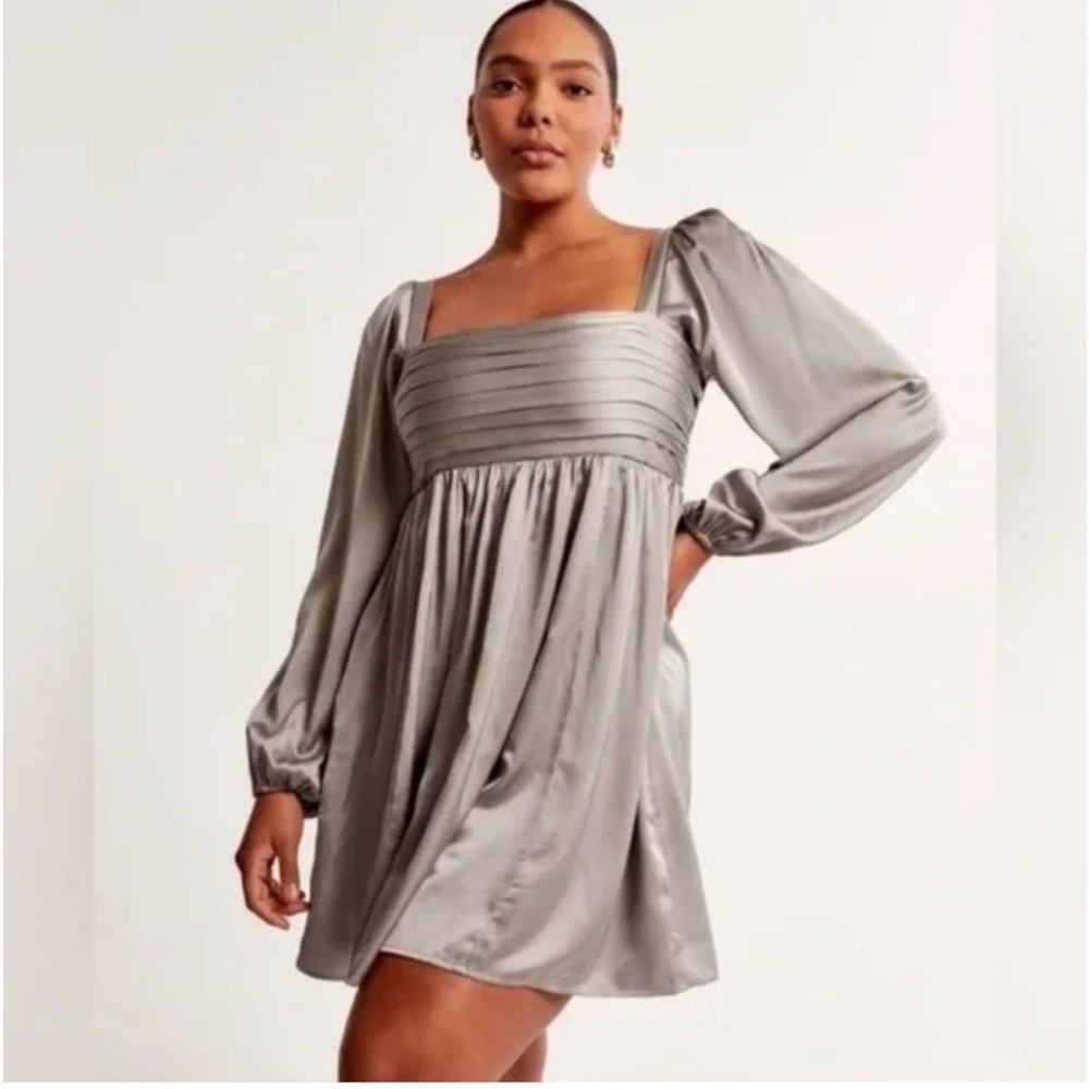 Abercrombie & Fitch Womens Emerson Dress Size Medium NWOT